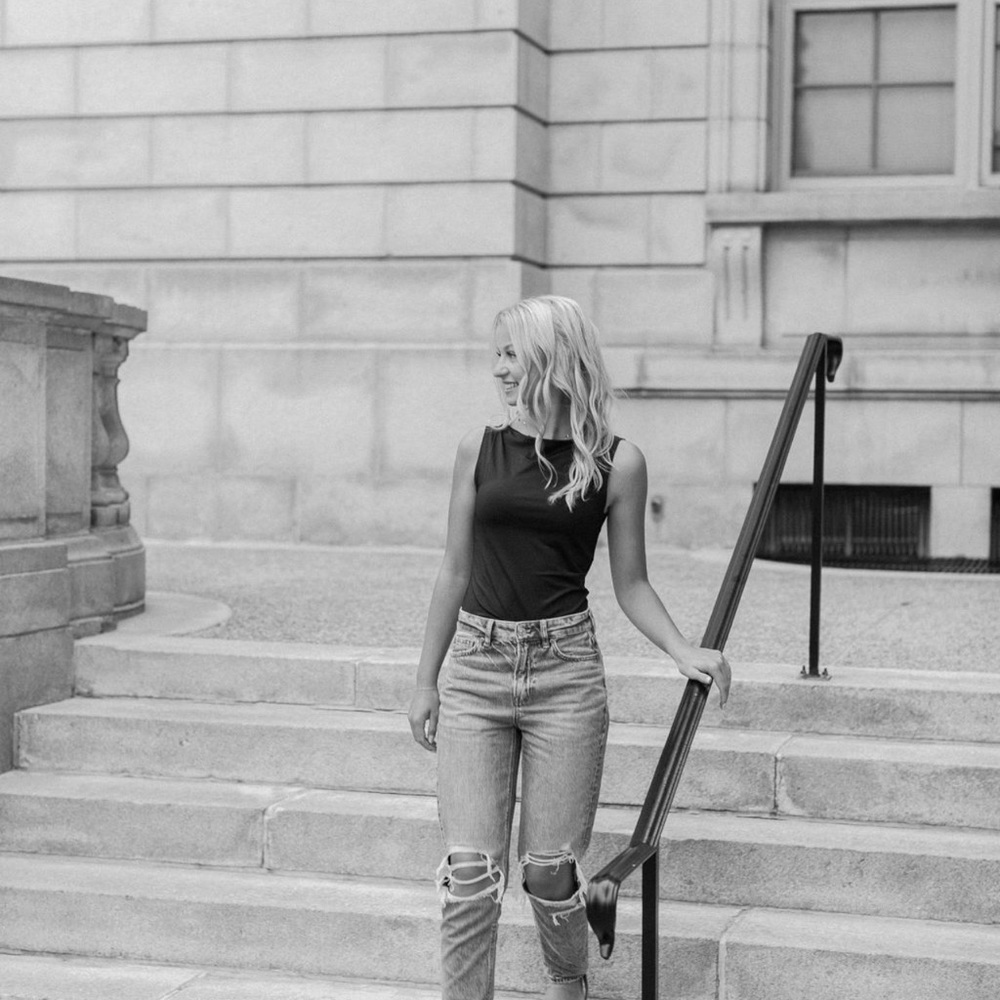 Meet your Posher, Lauren